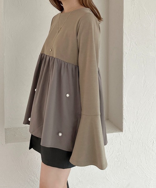 apres jour clair(アプレジュールクレア)の「【apres jour clair】パールペプラムトップス【ZOZOTOWN限定アイテム】(シャツ/ブラウス・レディース・ブラウン系その他/ブラック/グレイッシュベージュ・フリー/X-LARGE)」の3枚目の写真