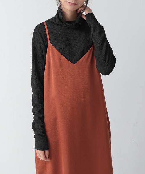 and it_（アンドイット）の「カットシャーリングメロータートル長袖Tシャツ（Tシャツ/カットソー・レディース・グレイッシュベージュ/アイボリー/ブラック・M）」の10枚目の写真