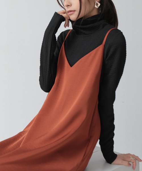 and it_（アンドイット）の「カットシャーリングメロータートル長袖Tシャツ（Tシャツ/カットソー・レディース・グレイッシュベージュ/アイボリー/ブラック・M）」の12枚目の写真