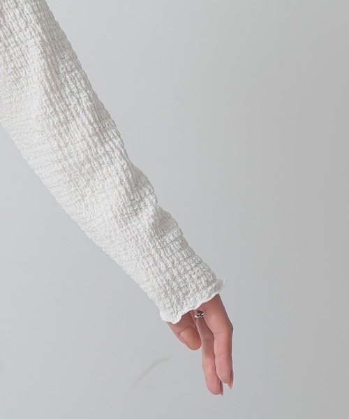 and it_（アンドイット）の「カットシャーリングメロータートル長袖Tシャツ（Tシャツ/カットソー・レディース・グレイッシュベージュ/アイボリー/ブラック・M）」の14枚目の写真