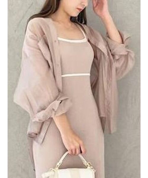 MERCURYDUO（マーキュリーデュオ）の「バックスリットシアーシャツ（シャツ/ブラウス・レディース・ベージュ/オレンジ/ラベンダー/チャコールグレー/オフホワイト/ピンク/ライム・FREE）」の4枚目の写真