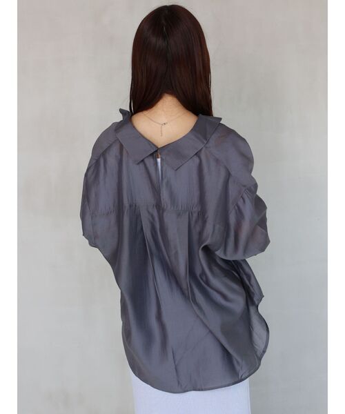 MERCURYDUO（マーキュリーデュオ）の「バックスリットシアーシャツ（シャツ/ブラウス・レディース・ベージュ/オレンジ/ラベンダー/チャコールグレー/オフホワイト/ピンク/ライム・FREE）」の8枚目の写真