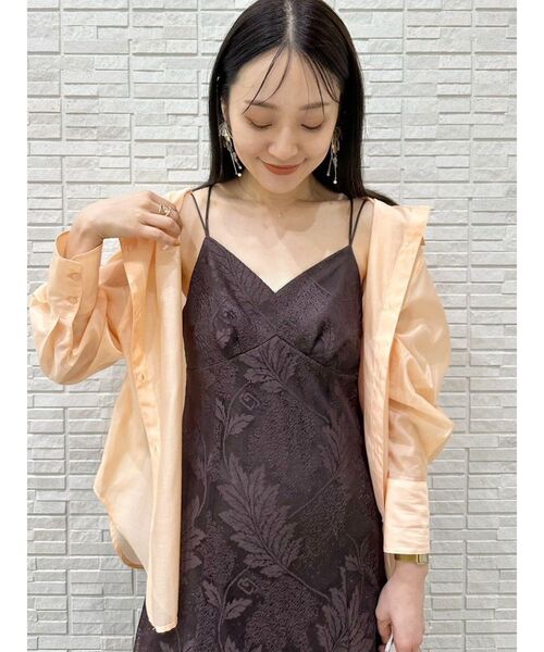 MERCURYDUO（マーキュリーデュオ）の「バックスリットシアーシャツ（シャツ/ブラウス・レディース・ベージュ/オレンジ/ラベンダー/チャコールグレー/オフホワイト/ピンク/ライム・FREE）」の18枚目の写真