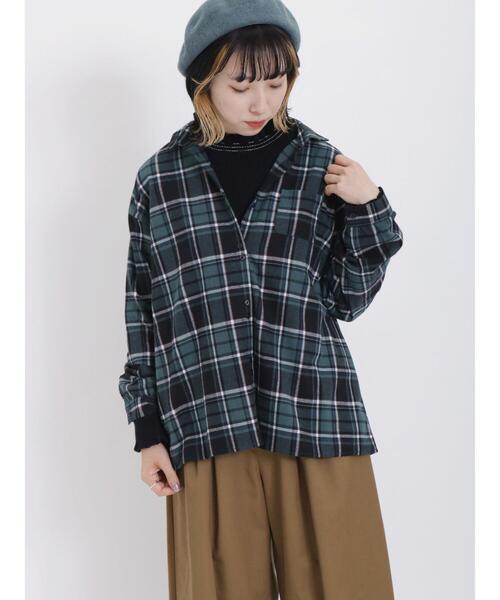 Samansa Mos2（サマンサ モスモス）の「【保温加工】二つ並び釦レギュラーカラーシャツ（シャツ/ブラウス・レディース・チャコールグレー/ネイビー/ブラック/オフホワイト・F）」の5枚目の写真