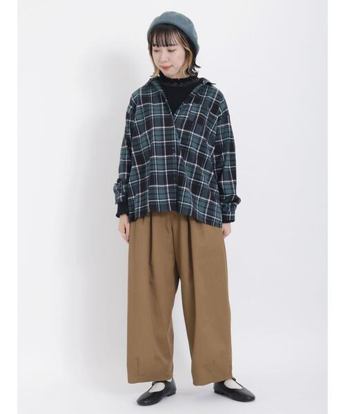 Samansa Mos2（サマンサ モスモス）の「【保温加工】二つ並び釦レギュラーカラーシャツ（シャツ/ブラウス・レディース・チャコールグレー/ネイビー/ブラック/オフホワイト・F）」の6枚目の写真