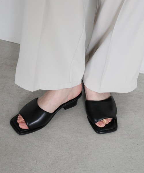 select MOCA(セレクトモカ)の「スクエアパテッドサンダル(サンダル・レディース・ブラック/ライトベージュ・SMALL/MEDIUM/LARGE)」の13枚目の写真