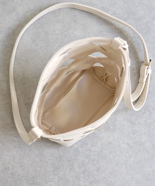 MIAN （ミアン）の「パネル切替ミニショルダーバッグ（ショルダーバッグ・レディース・ミント/ブラック/アイボリー・FREE）」の7枚目の写真