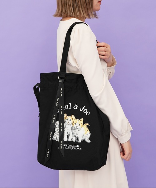 PAUL & JOE ACCESSOIRES(ポールアンドジョーアクセソワ)の「【PAUL & JOE ACCESSOIRES /ポール アンド ジョー アクセソワ 】 キャンバス・スリーキャッツ 巾着トートバッグ(トートバッグ・レディース・アイボリー/ブラック・FREE)」の4枚目の写真