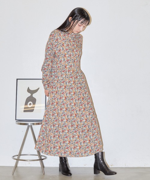 Libra Cue（リブラ キュー）の「バンドカラーロングスリーブワンピース（ワンピース・レディース・ブラック/キャメル/ネイビー/ベージュ/ピンクベージュ・FREE）」の16枚目の写真