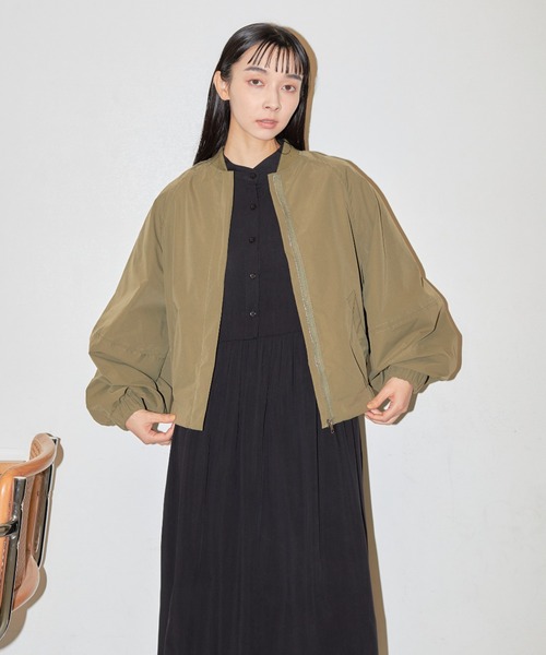 Libra Cue（リブラ キュー）の「バンドカラーロングスリーブワンピース（ワンピース・レディース・ブラック/キャメル/ネイビー/ベージュ/ピンクベージュ・FREE）」の8枚目の写真