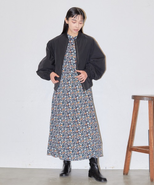 Libra Cue（リブラ キュー）の「バンドカラーロングスリーブワンピース（ワンピース・レディース・ブラック/キャメル/ネイビー/ベージュ/ピンクベージュ・FREE）」の22枚目の写真