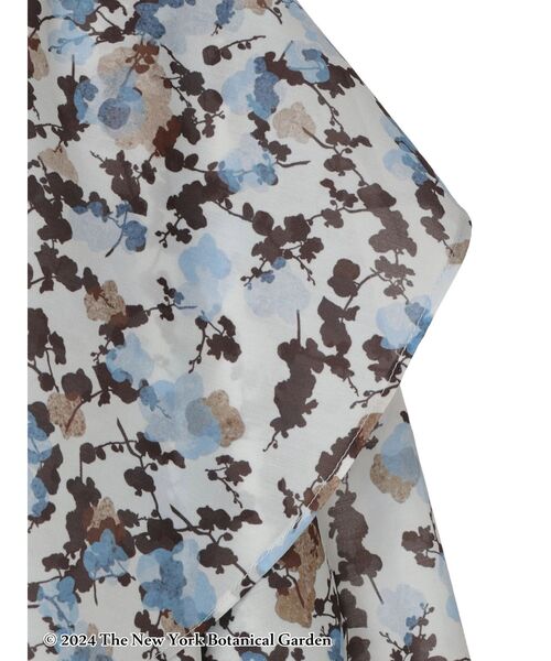 YECCA VECCA(イェッカヴェッカ)の「NY Botanical Garden ブラウス(シャツ/ブラウス・レディース・ネイビー/オフホワイト・FREE)」の9枚目の写真