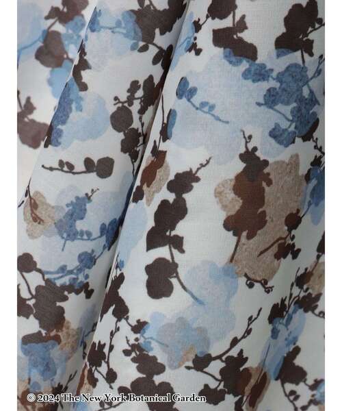 YECCA VECCA(イェッカヴェッカ)の「NY Botanical Garden ブラウス(シャツ/ブラウス・レディース・ネイビー/オフホワイト・FREE)」の5枚目の写真