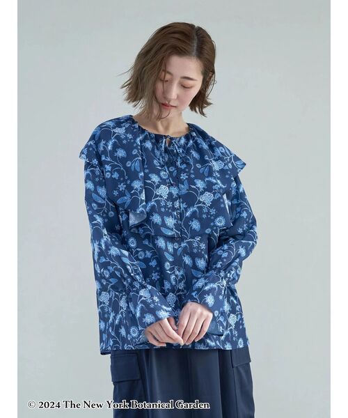 YECCA VECCA(イェッカヴェッカ)の「NY Botanical Garden ブラウス(シャツ/ブラウス・レディース・ネイビー/オフホワイト・FREE)」の1枚目の写真
