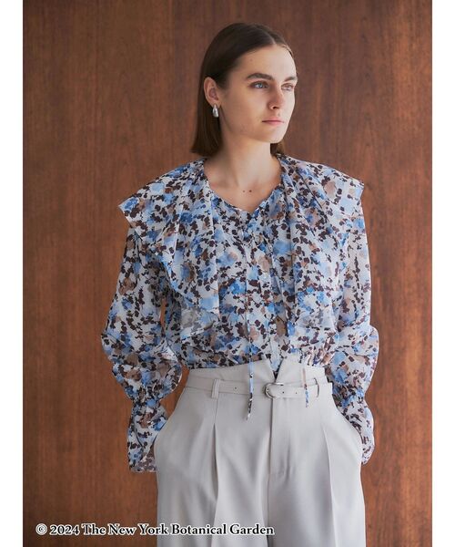 YECCA VECCA(イェッカヴェッカ)の「NY Botanical Garden ブラウス(シャツ/ブラウス・レディース・ネイビー/オフホワイト・FREE)」の2枚目の写真