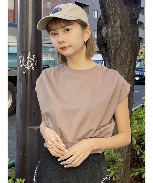 MURUA（ムルーア）の「タックワイドショルダートップス（Tシャツ/カットソー・レディース・ブラック/ホワイト/ブルー/モカ・FREE）」の18枚目の写真