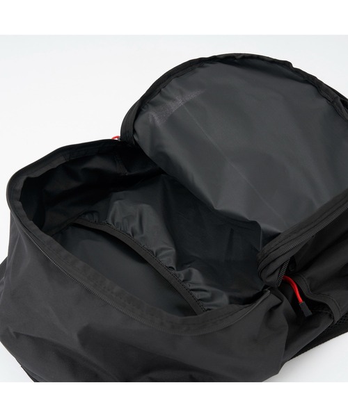 repipi armario（レピピ アルマリオ）の「repipi armario/レピピアルマリオ　シンプルロゴリュック（バックパック/リュック・キッズ・ブラック×レッド/ブラック×グリーン・ONE SIZE）」の11枚目の写真