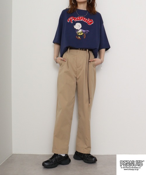 PEANUTS(ピーナッツ)の「PEANUTS スヌーピースーパーマンTシャツ(Tシャツ/カットソー・メンズ・ピンク系その他/オフホワイト/ブラック/クリーム/ホワイト系その他/ネイビー・L/M/LL/S)」の7枚目の写真