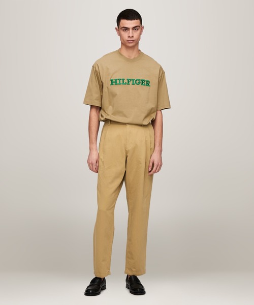 モノタイプエンブロイドアーカイブTシャツ TOMMY HILFIGER（トミーヒルフィガー）の「モノタイプエンブ