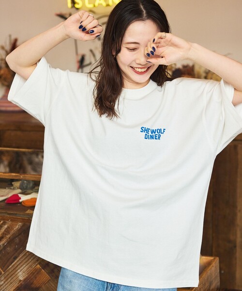 FREAK'S STORE（フリークスストア）の「限定展開 SHE WOLF DINER×FREAK'S STORE/シーウルフダイナー 別注 ビッグシルエット バックプリントTシャツ/CAR（Tシャツ/カットソー・メンズ・アッシュグレー/ネイビー/スミクロ/ホワイト・MEDIUM/SMALL/LARGE）」の12枚目の写真