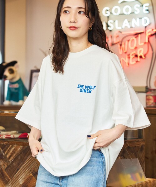 FREAK'S STORE（フリークスストア）の「限定展開 SHE WOLF DINER×FREAK'S STORE/シーウルフダイナー 別注 ビッグシルエット バックプリントTシャツ/CAR（Tシャツ/カットソー・メンズ・アッシュグレー/ネイビー/スミクロ/ホワイト・MEDIUM/SMALL/LARGE）」の15枚目の写真