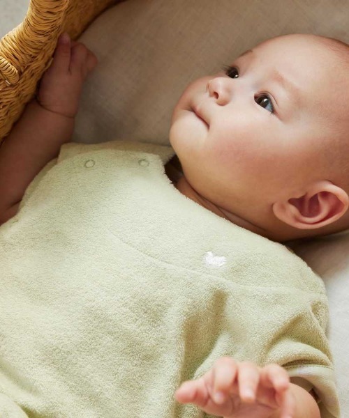 NAOMI ITO（ナオミイトウ）の「【NAOMI ITO(ナオミイトウ)】 オーガニックパイル 半袖2wayドレス 50～70cm（ロンパース・キッズ・ライトグリーン/クリーム・50-70cm）」の5枚目の写真