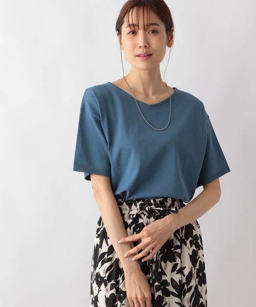 GLOBAL WORK(グローバルワーク)の「スッキレイサラサラVネックプルオーバー/987141(Tシャツ/カットソー・レディース・ブルー/アイボリー/ブラック/ホワイト×ブラック/アイボリー系5/ネイビー×ホワイト/ライラック/モカ/マスタード/ミント/ライトグレー/テラコッタ/ライトオリーブ/シルバー系3/ブラウン系8・S/M/L)」の12枚目の写真