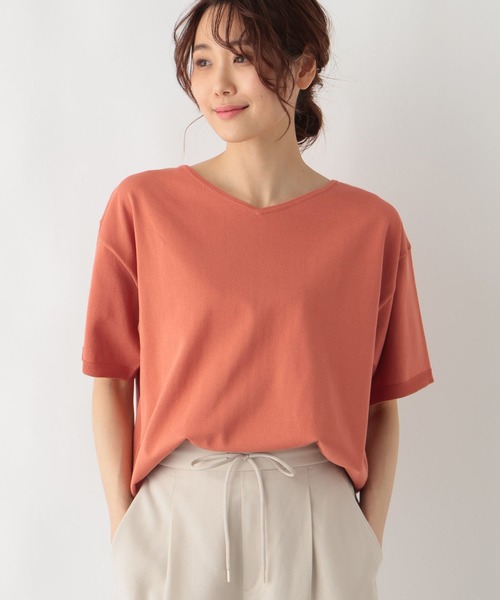 GLOBAL WORK(グローバルワーク)の「スッキレイサラサラVネックプルオーバー/987141(Tシャツ/カットソー・レディース・ブルー/アイボリー/ブラック/ホワイト×ブラック/アイボリー系5/ネイビー×ホワイト/ライラック/モカ/マスタード/ミント/ライトグレー/テラコッタ/ライトオリーブ/シルバー系3/ブラウン系8・S/M/L)」の6枚目の写真