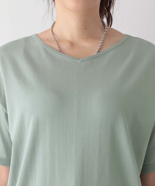 GLOBAL WORK(グローバルワーク)の「スッキレイサラサラVネックプルオーバー/987141(Tシャツ/カットソー・レディース・ブルー/アイボリー/ブラック/ホワイト×ブラック/アイボリー系5/ネイビー×ホワイト/ライラック/モカ/マスタード/ミント/ライトグレー/テラコッタ/ライトオリーブ/シルバー系3/ブラウン系8・S/M/L)」の19枚目の写真