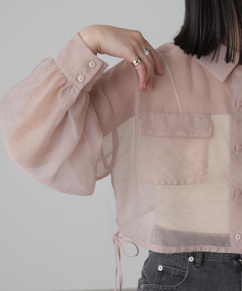 FREE'S MART(フリーズマート)の「◆裾ドロストショート丈シアーシャツ(シャツ/ブラウス・レディース・ブラック/ピンク/ホワイト/ブルー・FREE)」の21枚目の写真