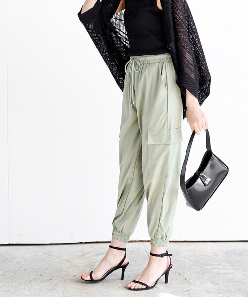 rps（アールピーエス）の「リラックスカーゴジョガーパンツ（カーゴパンツ・レディース・カーキ/ブラック・フリー）」の15枚目の写真