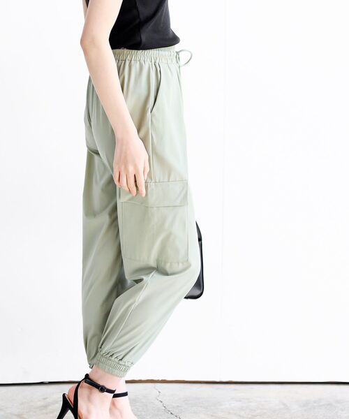 rps（アールピーエス）の「リラックスカーゴジョガーパンツ（カーゴパンツ・レディース・カーキ/ブラック・フリー）」の19枚目の写真
