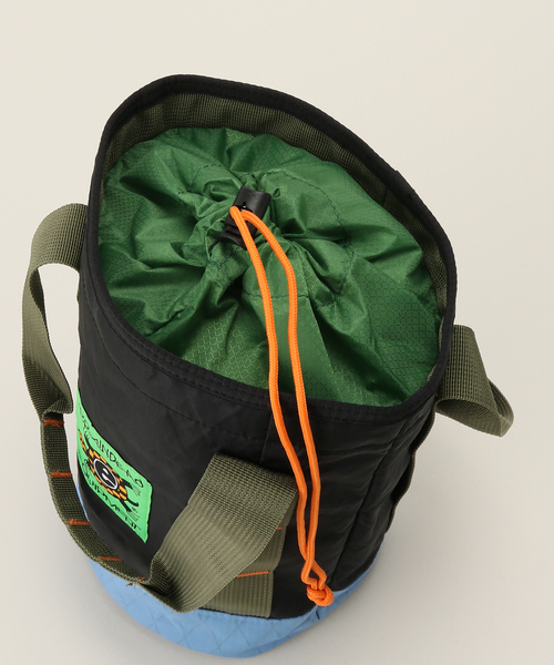 BRAIN DEAD（ブレインデット）の「【BRAIN DEAD/ブレインデッド】EQUIPMENT CINCHED CHALK BAG A00003767D124（トートバッグ・レディース・ホワイト系その他/ブラック・FREE）」の6枚目の写真