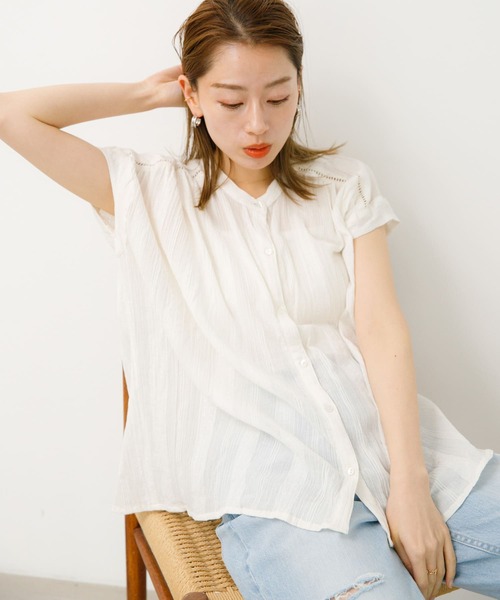 URBAN RESEARCH Sonny Label(アーバンリサーチサニーレーベル)の「『WEB限定』楊柳ドビーギャザーブラウス(シャツ/ブラウス・レディース・レッド/オフホワイト/ブルー系その他/ブラック・FREE)」の14枚目の写真