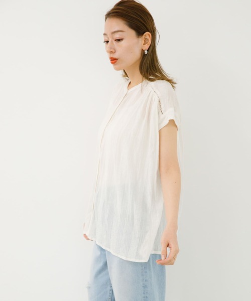 URBAN RESEARCH Sonny Label(アーバンリサーチサニーレーベル)の「『WEB限定』楊柳ドビーギャザーブラウス(シャツ/ブラウス・レディース・レッド/オフホワイト/ブルー系その他/ブラック・FREE)」の18枚目の写真