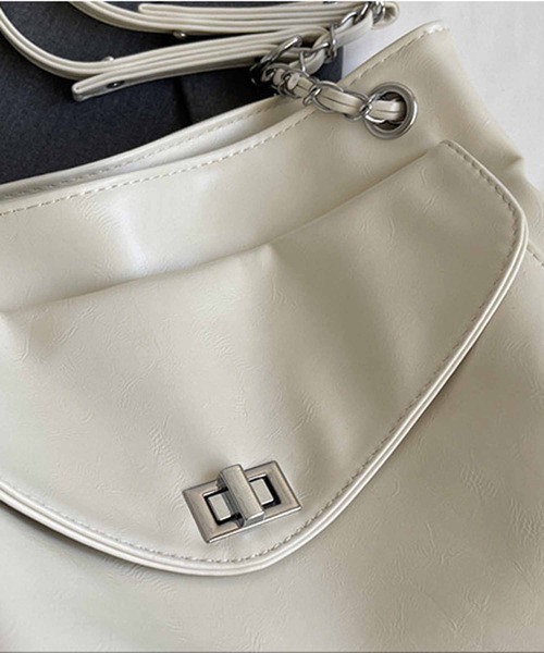 NANEA（ナネア）の「チェーンショルダー2WAYトートバッグ（トートバッグ・レディース・ホワイト/ブラック/ピンク/シルバー/グリーン・フリー）」の22枚目の写真