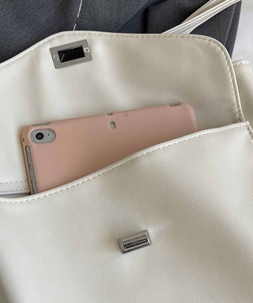 NANEA（ナネア）の「チェーンショルダー2WAYトートバッグ（トートバッグ・レディース・ホワイト/ブラック/ピンク/シルバー/グリーン・フリー）」の21枚目の写真