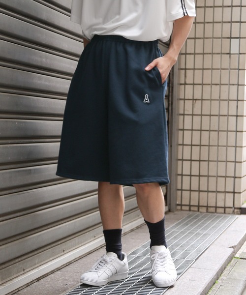 ALAND（エーランド）の「【UNISEX】ALAND／ルーズワイドスウェットショーツ（スウェットパンツ・レディース・ライトグレー/ネイビー・FREE）」の2枚目の写真