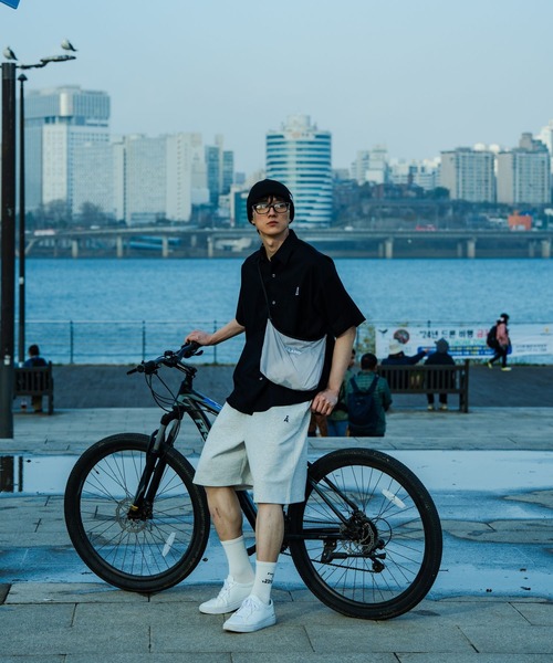 ALAND（エーランド）の「【UNISEX】ALAND／ルーズワイドスウェットショーツ（スウェットパンツ・レディース・ライトグレー/ネイビー・FREE）」の11枚目の写真