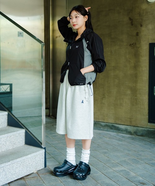 ALAND（エーランド）の「【UNISEX】ALAND／ルーズワイドスウェットショーツ（スウェットパンツ・レディース・ライトグレー/ネイビー・FREE）」の3枚目の写真