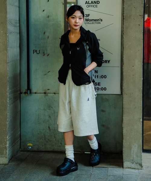 ALAND（エーランド）の「【UNISEX】ALAND／ルーズワイドスウェットショーツ（スウェットパンツ・レディース・ライトグレー/ネイビー・FREE）」の4枚目の写真