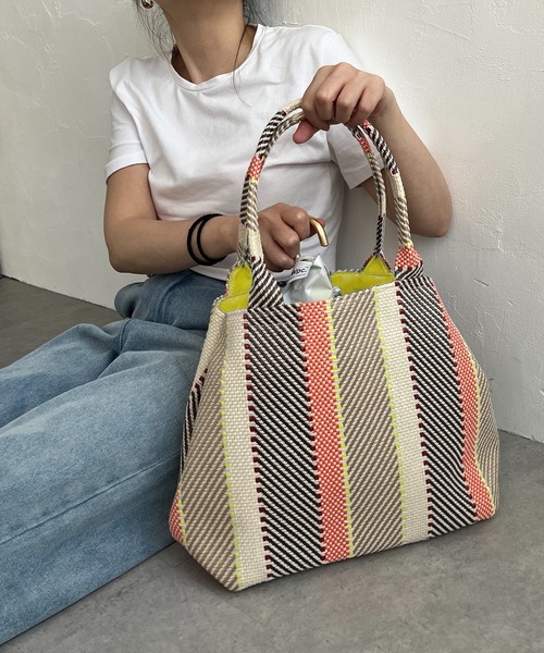 LBC（エルビーシー）の「雑材モザイクA4トートバッグ（トートバッグ・レディース・ネイビー/オレンジ系/オレンジ/レッド/ダークネイビー・FREE）」の4枚目の写真