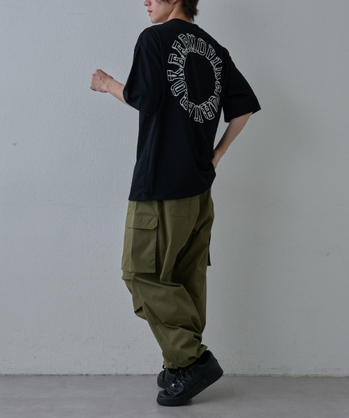 COLONY 2139（コロニートゥーワンスリーナイン）の「サークルロゴプリントTシャツ（Tシャツ/カットソー・メンズ・ホワイト/ブラック・MEDIUM/LARGE）」の19枚目の写真