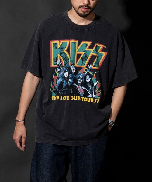 FREAK'S STORE（フリークスストア）の「KISS TOUR キス ツアー 別注 ビッグシルエット フロントプリント クルーネック Tシャツ（Tシャツ/カットソー・メンズ・チャコールグレー/オフホワイト・MEDIUM/LARGE/X-LARGE）」の14枚目の写真