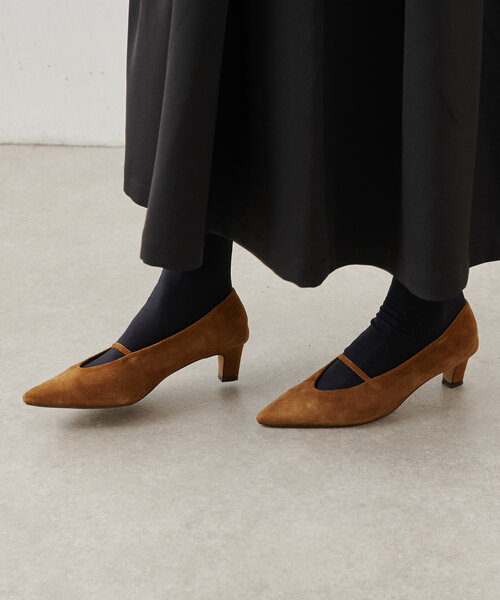 BEARDSLEY（ビアズリー）の「ポイントパンプス（ブーツ・レディース・ブラック/キャメル・23/23.5/24/24.5）」の22枚目の写真