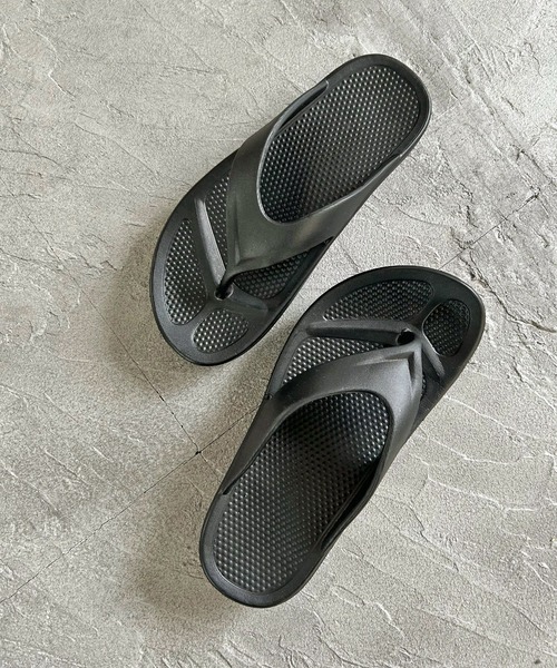 SOROTTO（ソロット）の「超軽量！厚底ビーチサンダル/EVA素材クッションサンダル（サンダル・レディース・ブラック・37-38/35-36/40-41/39-40）」の3枚目の写真