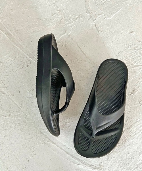 SOROTTO（ソロット）の「超軽量！厚底ビーチサンダル/EVA素材クッションサンダル（サンダル・レディース・ブラック・37-38/35-36/40-41/39-40）」の22枚目の写真