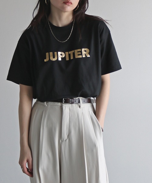 COURO(コウロ)の「箔ロゴプリントTシャツ(Tシャツ/カットソー・レディース・ホワイト系/ホワイト系1/ホワイト系2/ホワイト系3/ホワイト系4/ホワイト系5/ホワイト系6/ホワイト系7/ブラック系/ブラック系1/ブラック系2/ブラック系3/ブラック系4/ブラック系5/ブラック系6/ブラック系7・FREE)」の13枚目の写真