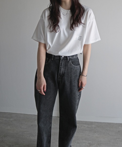 COURO(コウロ)の「箔ロゴプリントTシャツ(Tシャツ/カットソー・レディース・ホワイト系/ホワイト系1/ホワイト系2/ホワイト系3/ホワイト系4/ホワイト系5/ホワイト系6/ホワイト系7/ブラック系/ブラック系1/ブラック系2/ブラック系3/ブラック系4/ブラック系5/ブラック系6/ブラック系7・FREE)」の21枚目の写真