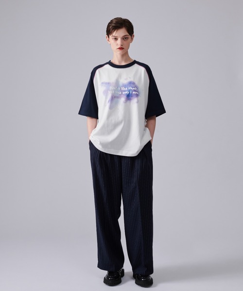 ONCILY(オンシェリー)の「GRADATION LOGO RAGLAN SLEEVE T-SHIRT / グラデーションロゴラグランTシャツ(Tシャツ/カットソー・メンズ・ネイビー/ブラック/イエロー・SMALL/MEDIUM/LARGE)」の10枚目の写真